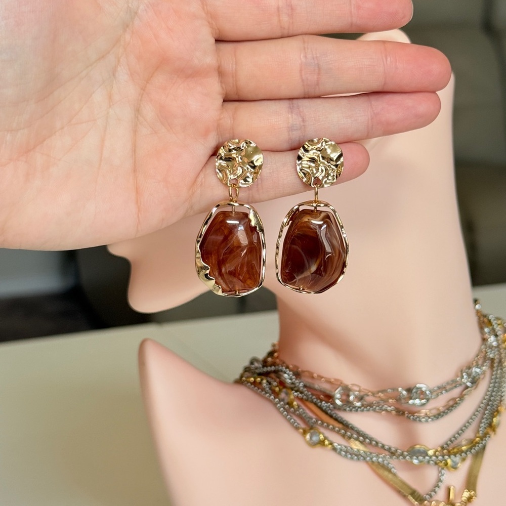 Gold-Tone Earrings with Brown Marbled Resin Drops - Picture 8 of 11